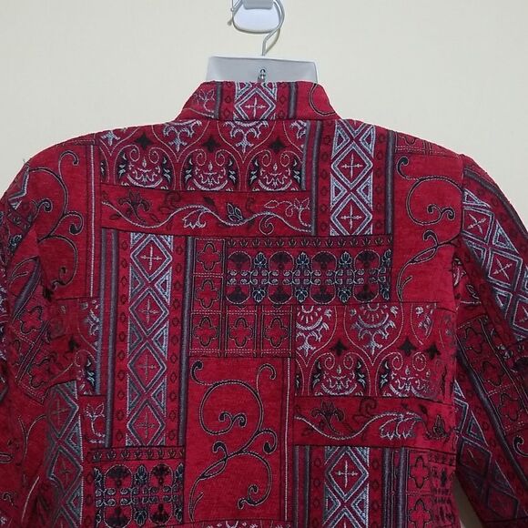 NWOT Molly and Max Red Aztec Jacket Sz Medium Petite - Picture 9 of 10